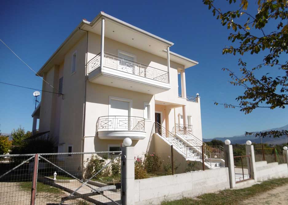 ΜΟΝΟΚΑΤΟΙΚΙΑ ΣΤΗΝ ΠΕΔΙΝΗ ΙΩΑΝΝΙΝΩΝ
