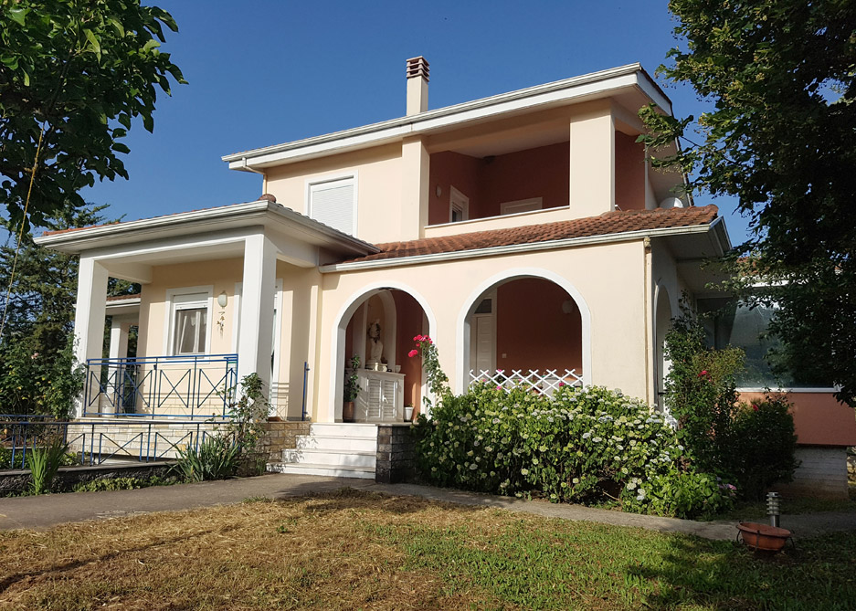 ΔΙΠΛΟΚΑΤΟΙΚΙΑ ΣΤΗΝ ΠΕΔΙΝΗ ΙΩΑΝΝΙΝΩΝ